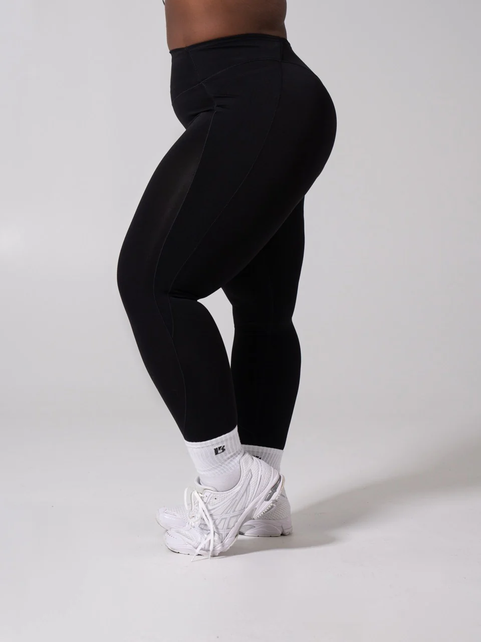 Airbrush Multi Pocket Legging - Onyx Black - Image 5