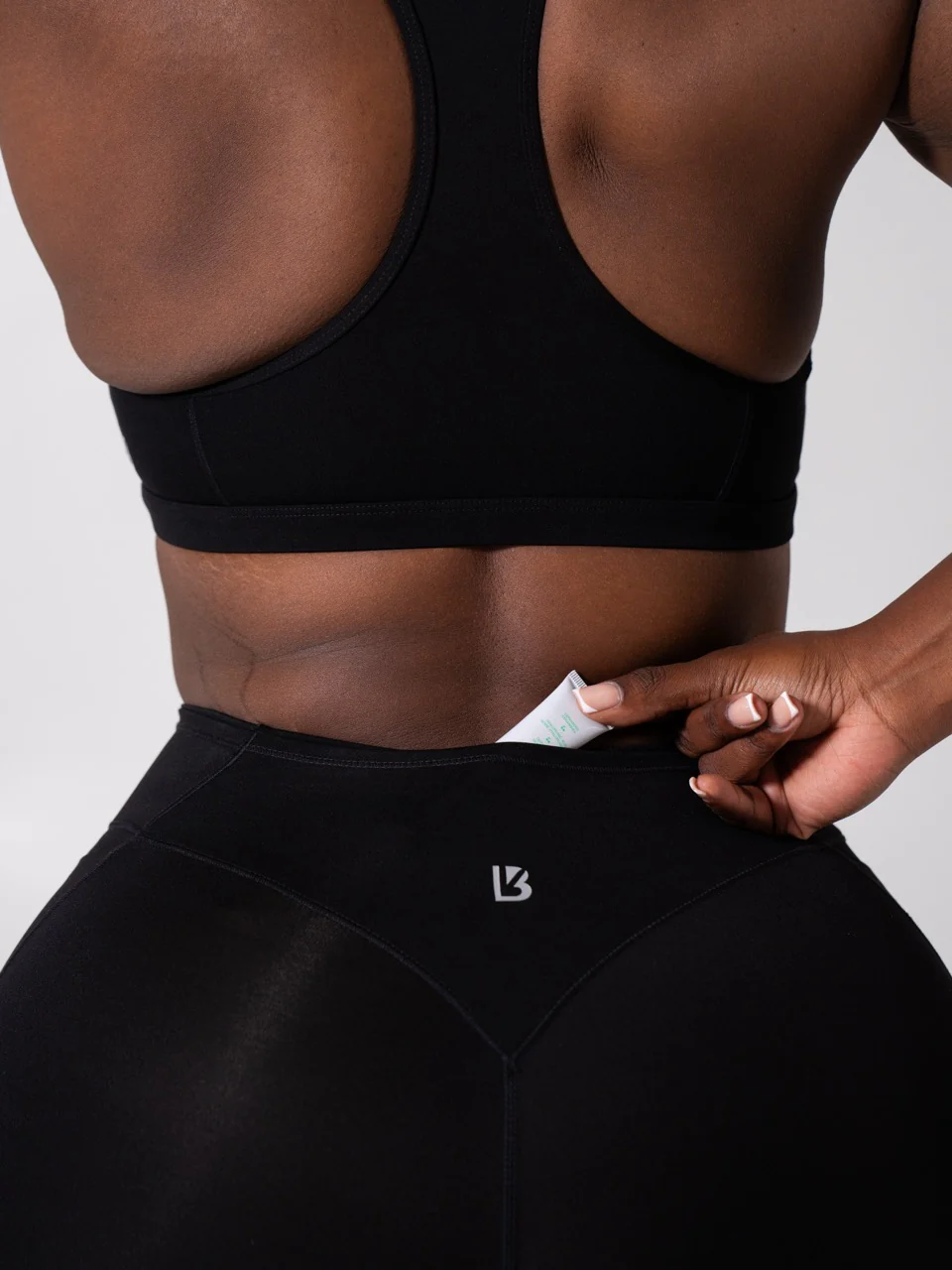 Airbrush Multi Pocket Legging - Onyx Black - Image 7