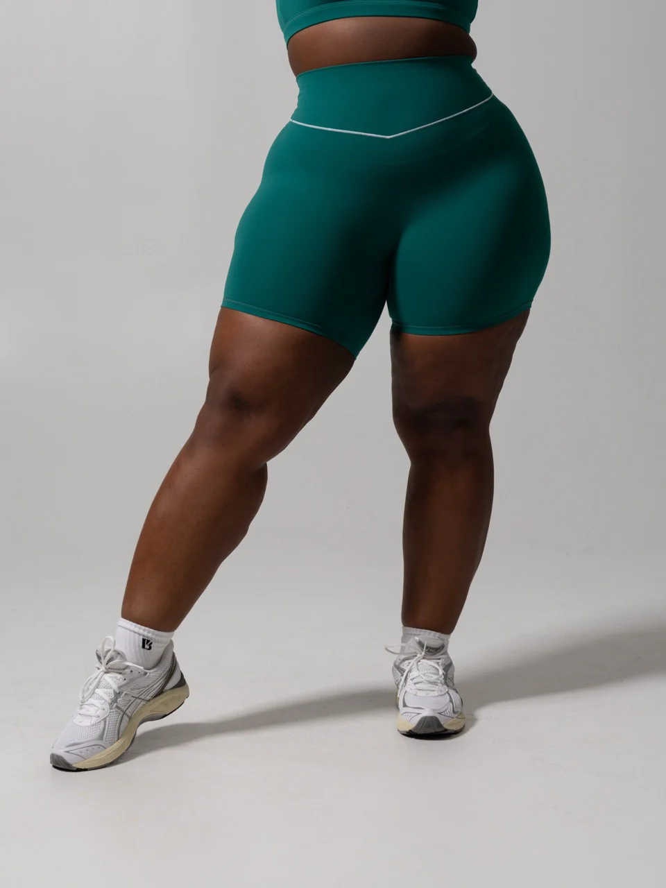 Micro Legacy Short 6" - Fresh and White - Image 3