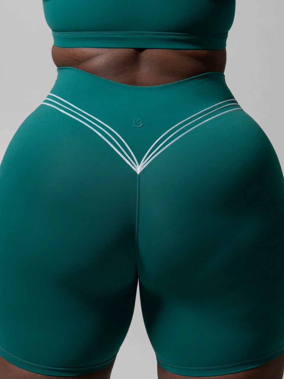 Micro Legacy Short 6" - Fresh and White - Image 5