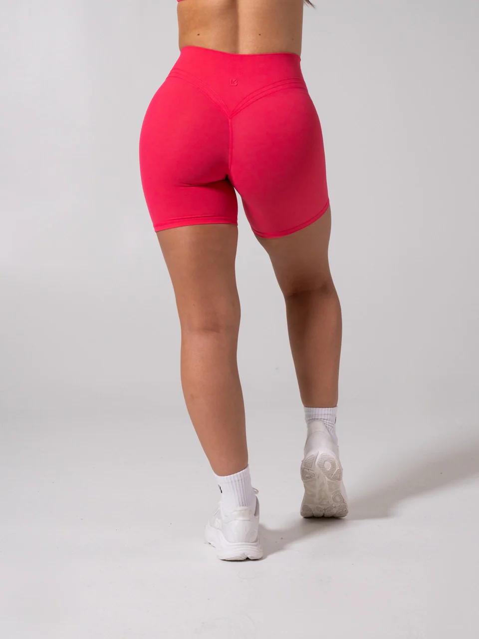 Micro Legacy Short 6" - Punch - Image 5