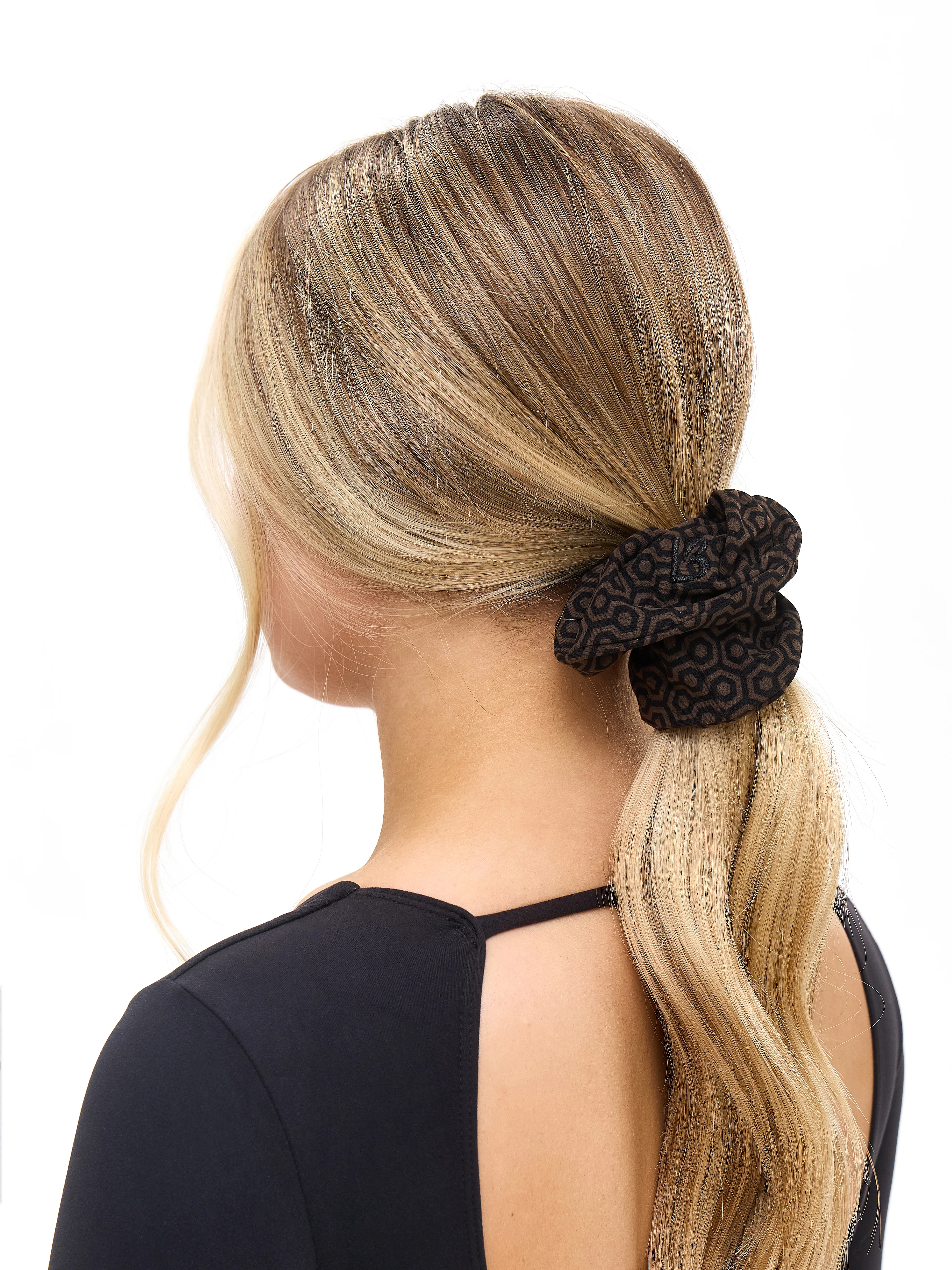 Poshknit Scrunchie - Image 14