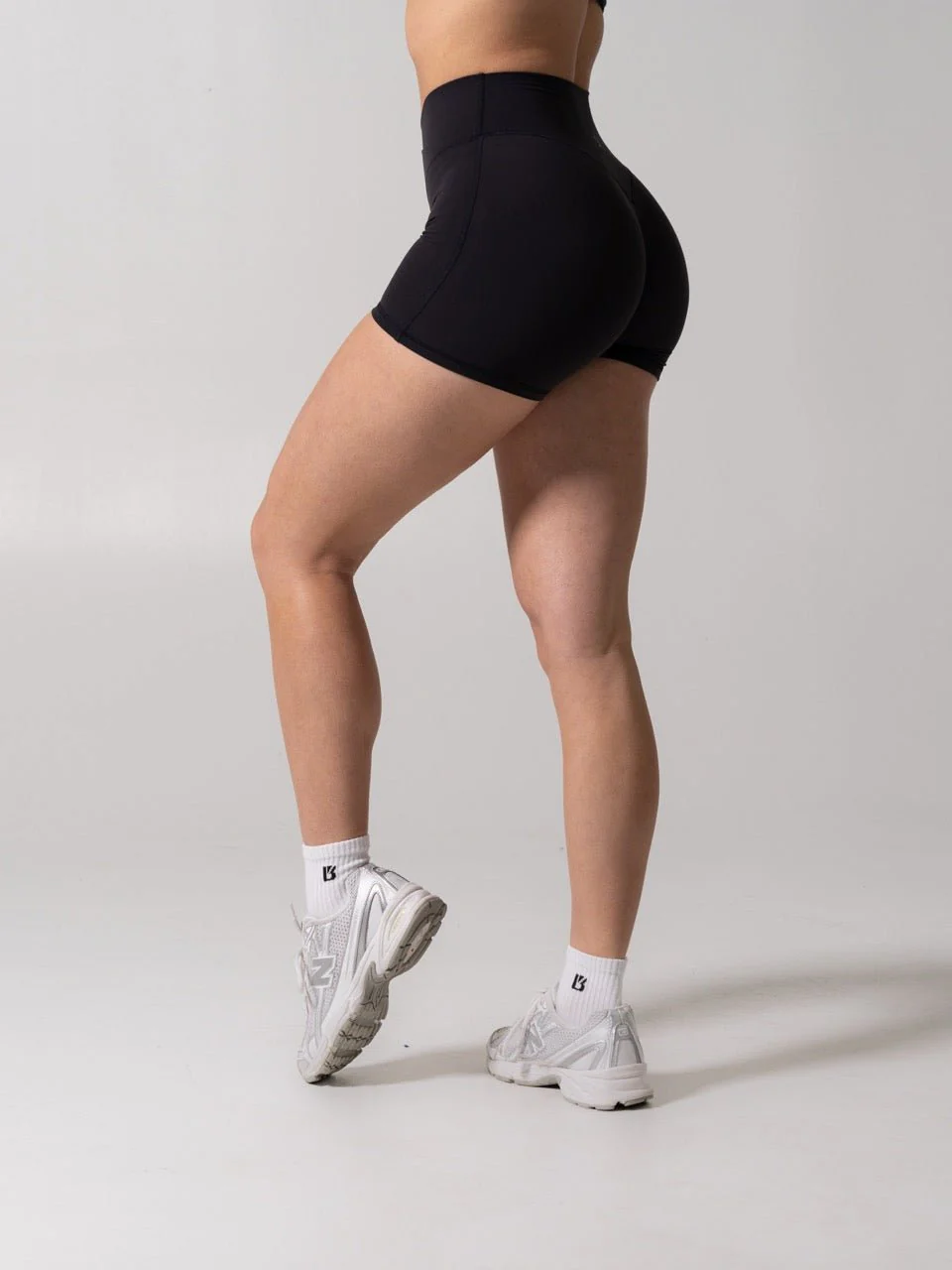 Siren Scrunch Short 5" - Onyx Black
