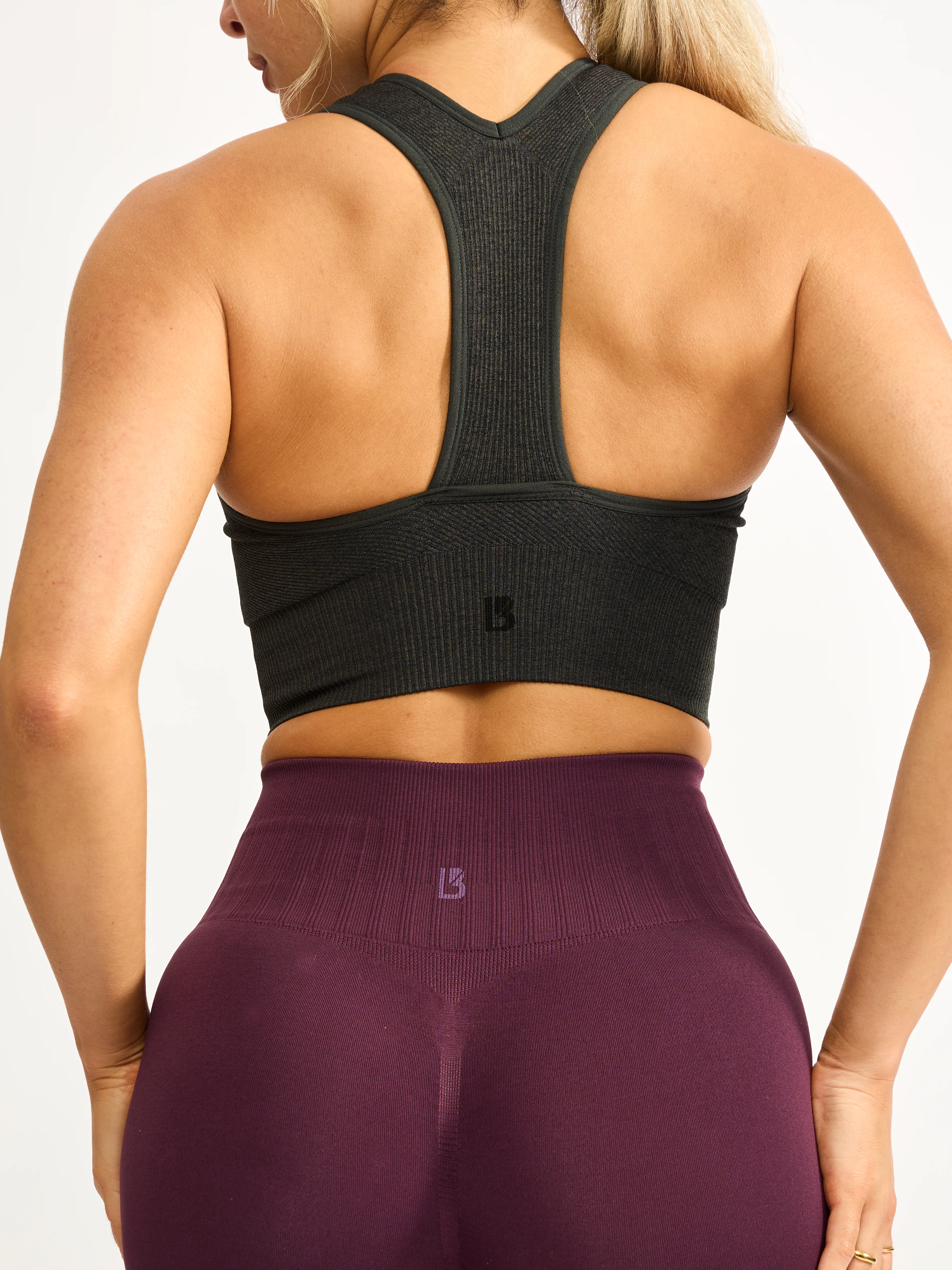 Sphynx Seamless Sports Bra - Charcoal - Image 2