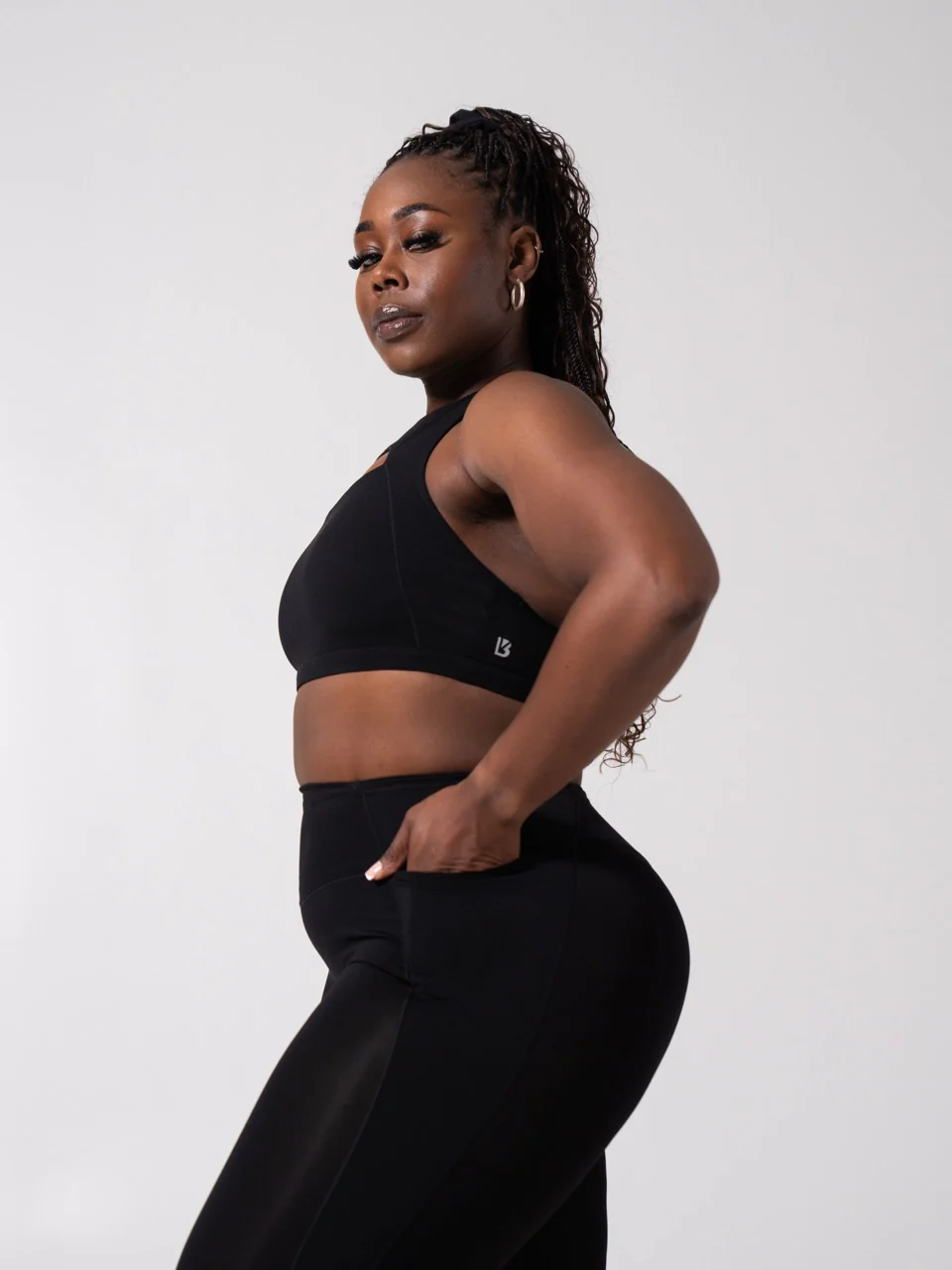 Sprint Her Sports Bra - Onyx Black - Image 5