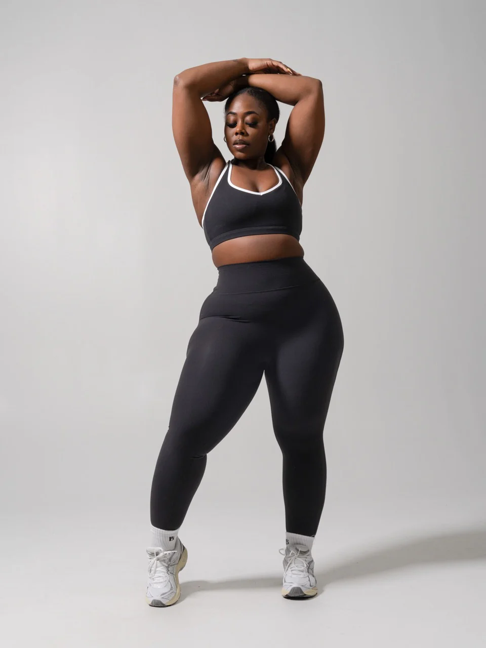 Sweetheart Nubre Sports Bra - Onyx Black and White - Image 2